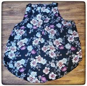 TORRID☆Sleeveless Floral Top